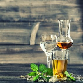 Verschiedene edle Spirituosen